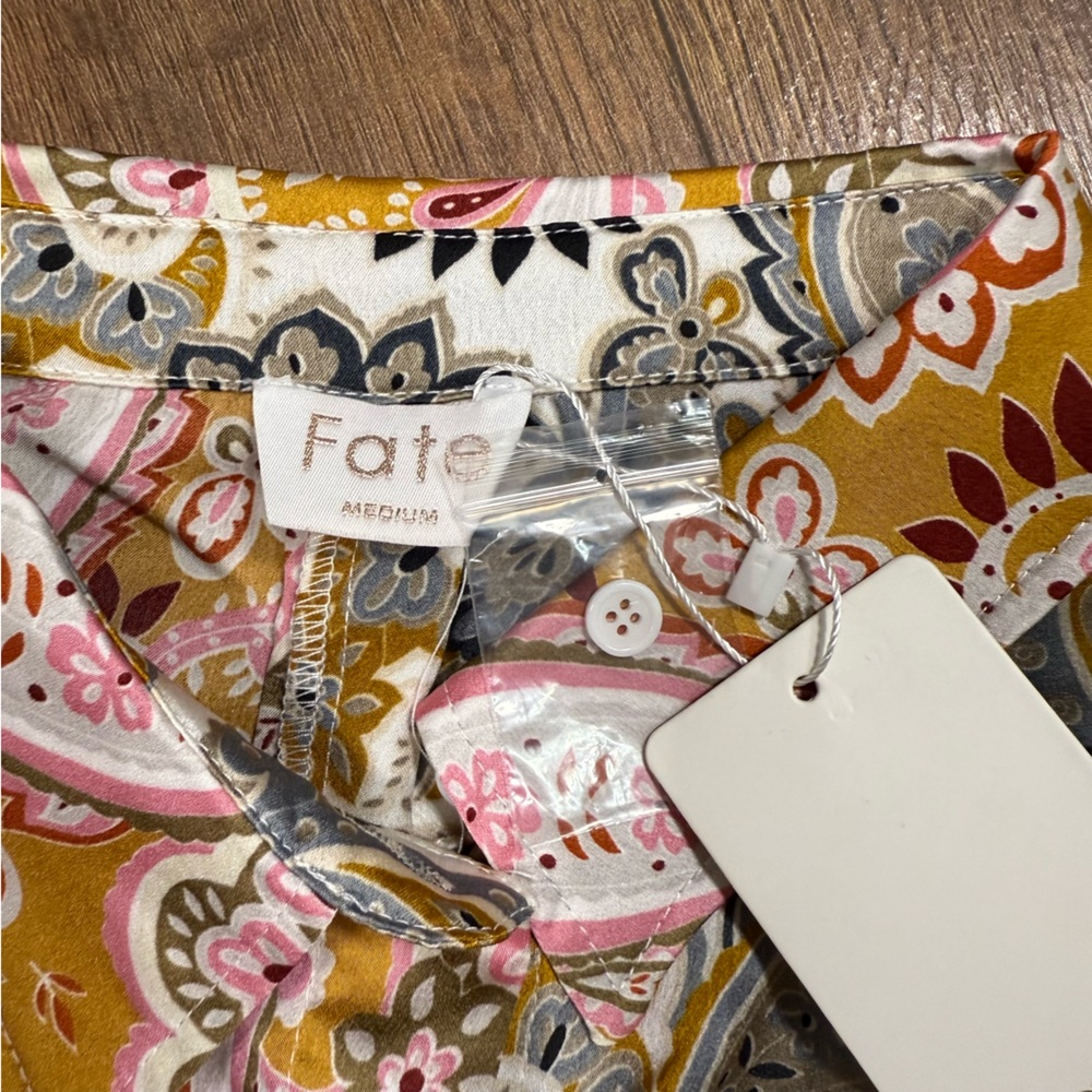 FATE Multicolor button down split‎ NWT - image 3